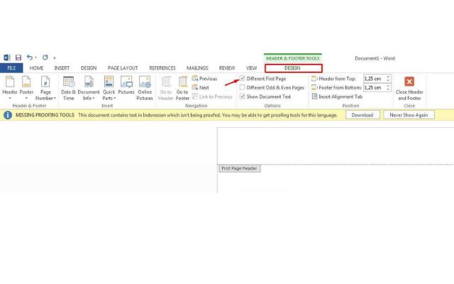 Tab Design dan opsi Different First Page di Microsoft Word